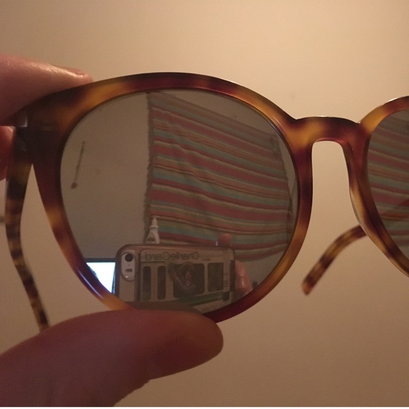 YvesSaintLaurent Classic Sunglasses main image 8